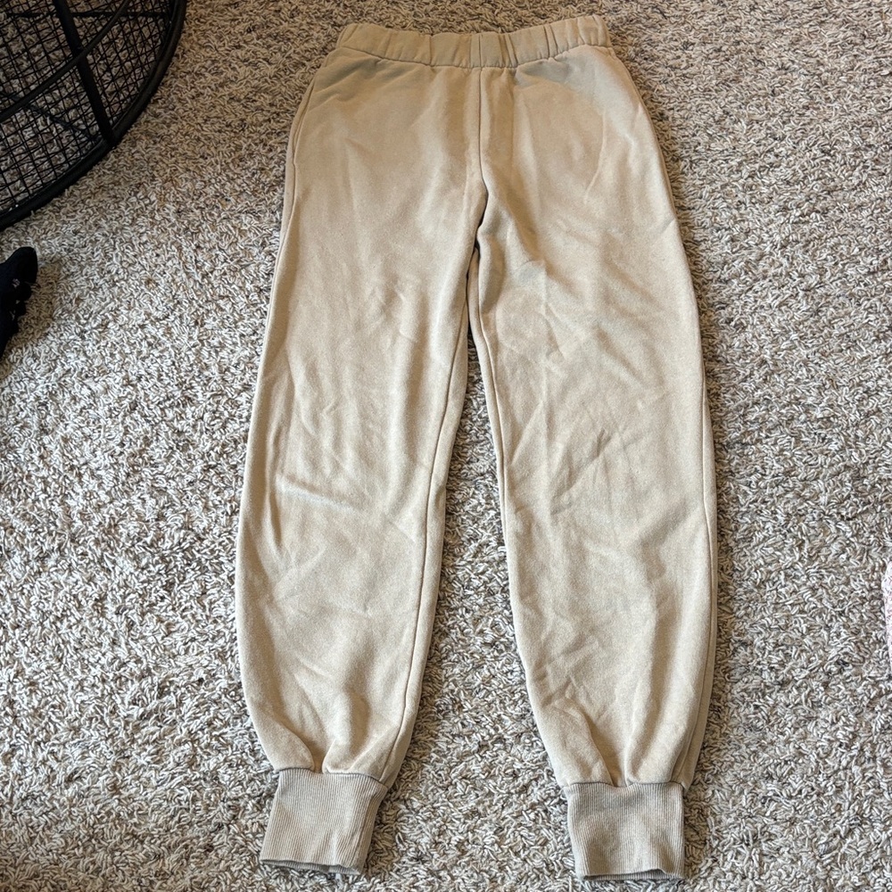 H&M Women's Beige Jogger Pants